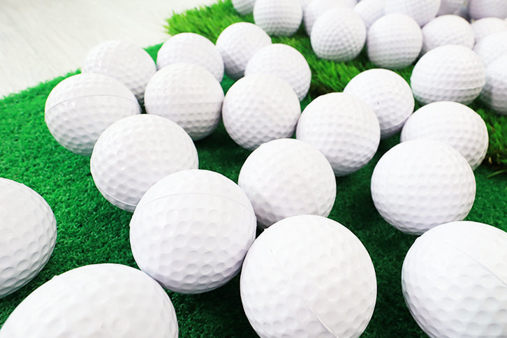 50 weiße Indoor Golfbälle